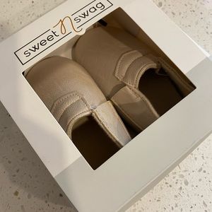 NWT Sweet n Swag baby moccasins